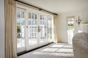 Guide To Decorating Your Patio Door, What Curtains For Patio Doors
